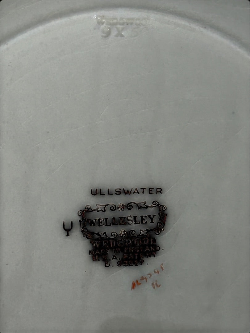 1940s Wellesley Wedgwood Ullswater China 10.75" Dinner Plate