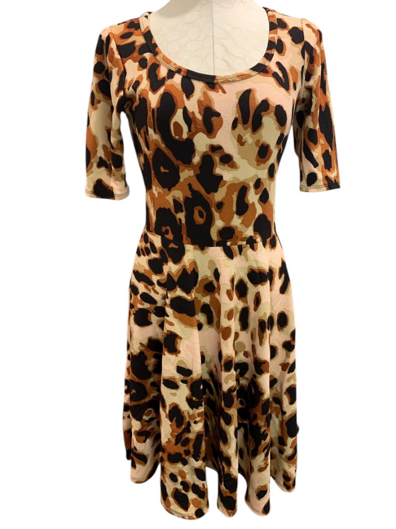 Medium LulaRoe Nicole Dress Scoop Neck Animal Print