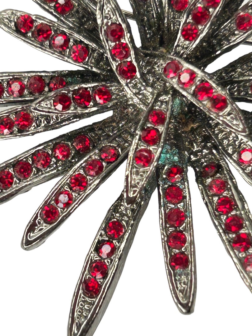 Vintage Red Crystal Silvertone Dramatic Flower Brooch Pin 2" Diameter