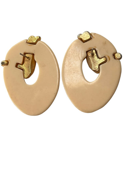 Vintage 1980s Acrylic Off White Goldtone Oval Earrings Pierced Post 1.5" Diameter
