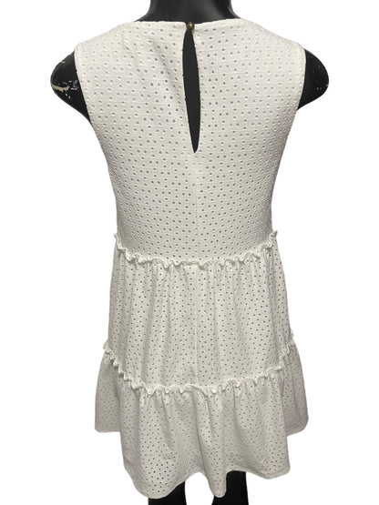 Small Speechless Womens Sleeveless Pullover Shift Dress White Eyelet Lined