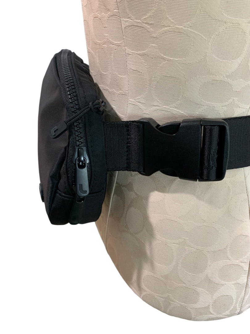 Lole Black Unisex Nylon Belt Bag Fanny Pack Adjustable to 48"