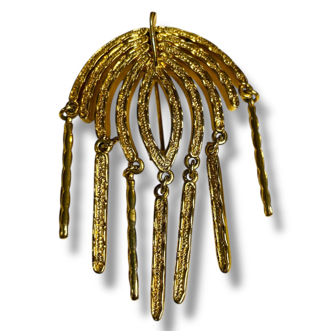 Vintage Signed Sarah Coventry Goldtone Dangle Brooch 2.5 x 1.5 Inch