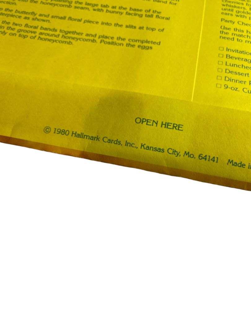 Vintage Hallmark Sunny Bunny Honeycomb Centerpiece 13" 300ECP4-2