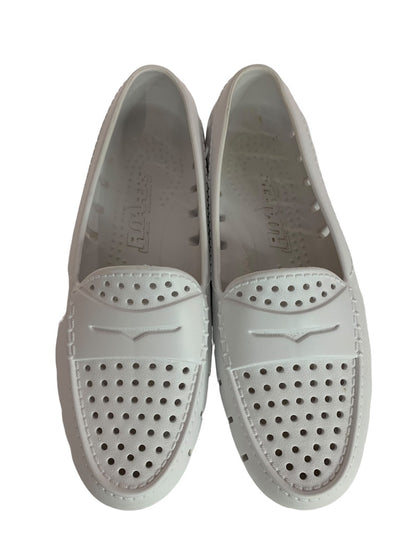 Size 11 Floafers Womens Country Club Drive 2.0 Loafer Bright White Gray Arch Support