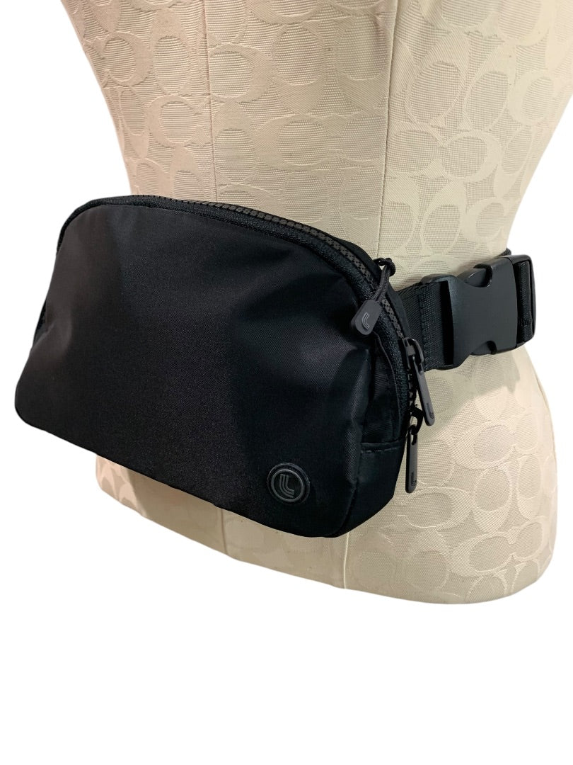 Lole Black Unisex Nylon Belt Bag Fanny Pack Adjustable to 48"