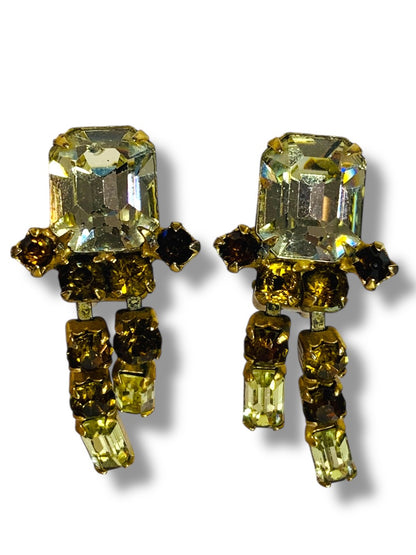 Signed Weiss Amber Crystal Earrings Non-Pierced Clip On 1.25 Inch Drop Vintage