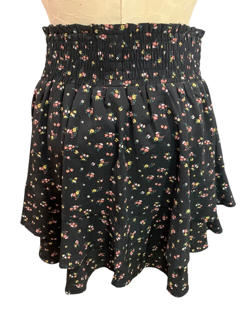 Medium Socialite Mini Skirt Black Floral Tiered Pull On