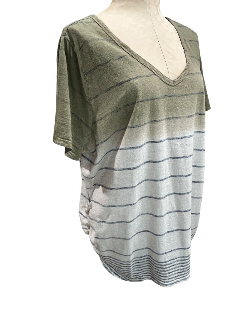 Size 18/20 Lane Bryant Ruched Side Tee Tshirt Womens Hombre Faded Design V-Neck