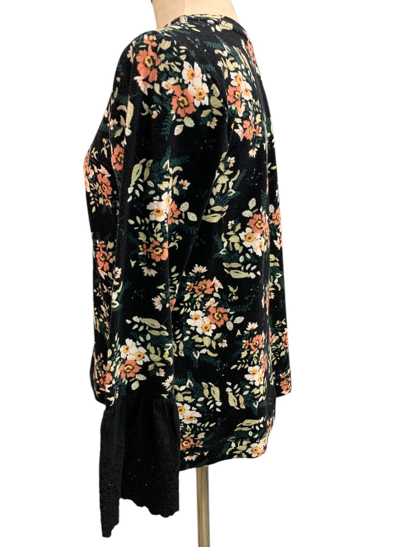 Medium Bobeau Womens Pullover Floral Shirt Eyelet Trim Sleeves