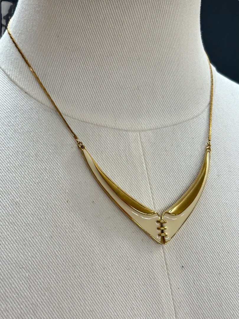 1980s Retro Goldtone Enameled Necklace V-Neck 17 Inch 8-9" Drop