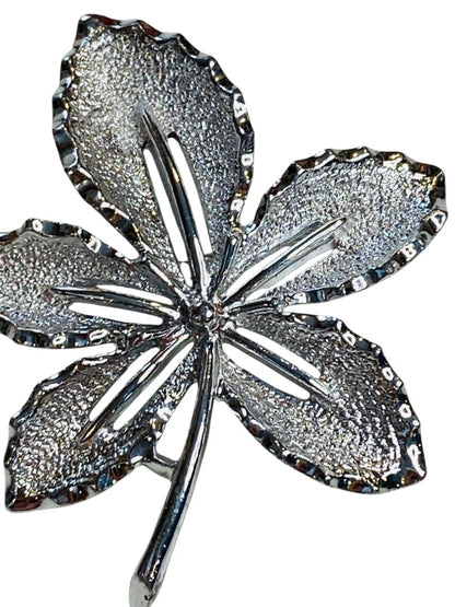 Vintage Signed Sarah Coventry Brooch Pin Silvertone Flower 2"