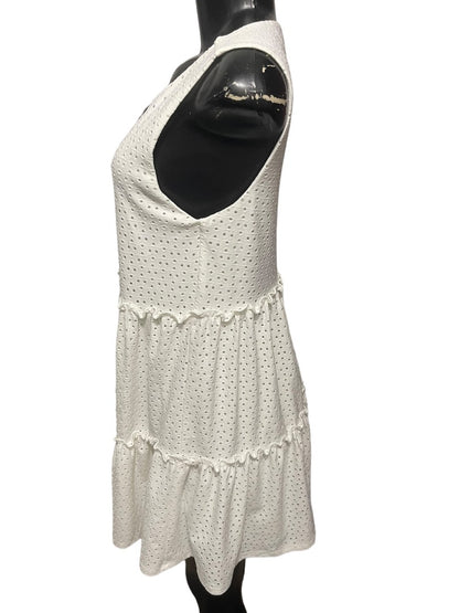 Small Speechless Womens Sleeveless Pullover Shift Dress White Eyelet Lined