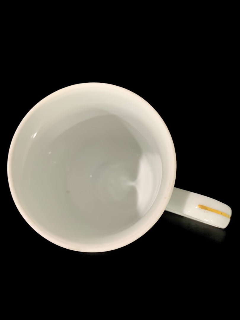 1981 Norman Rockwell Porcelain Pedestal Mug "Friend in Need" The Danbury Mint