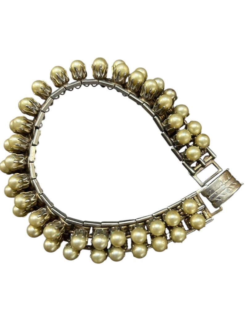 Vintage Faux Pearl Silvertone Bracelet Foldover Clasp 7 Inch