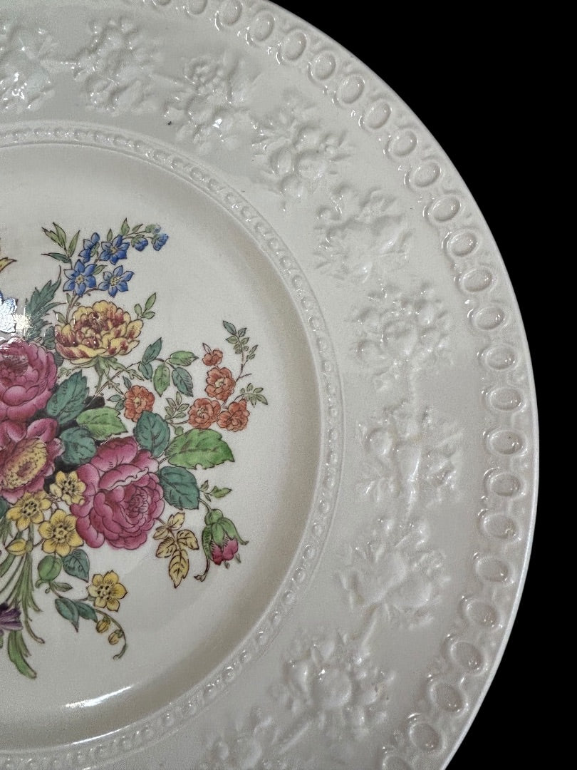 1940s Wellesley Wedgwood Ullswater China 10.75" Dinner Plate