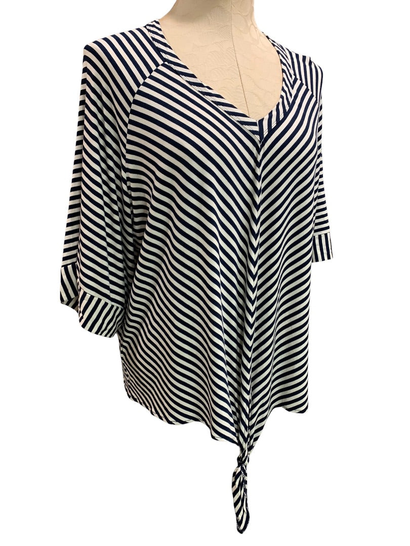 2X Skye's the Limit Woman V-Neck Soft Tshirt Knot Front Hem
