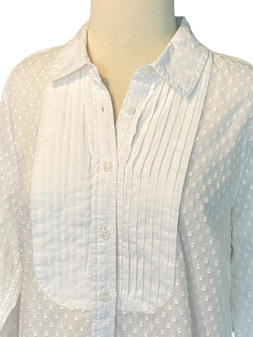 Size 10 TALBOTS Oprah Collection White Swiss Dot Pintucked Button Front Shirt