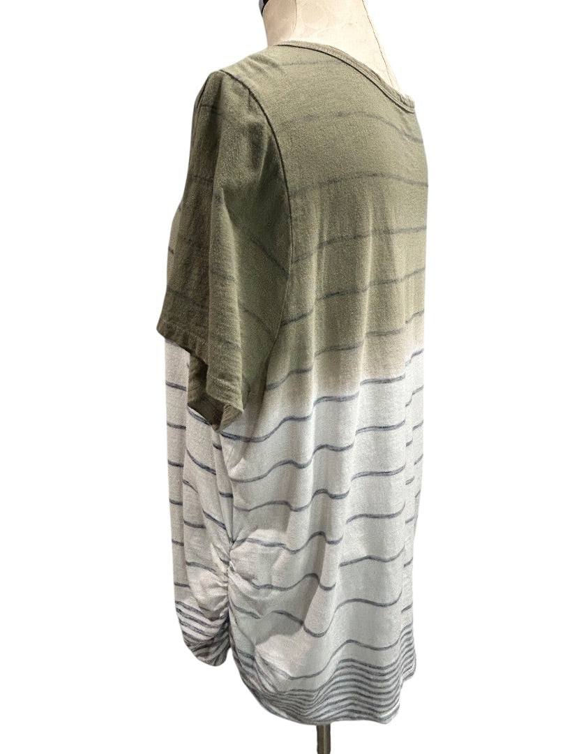 Size 18/20 Lane Bryant Ruched Side Tee Tshirt Womens Hombre Faded Design V-Neck