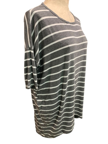 Size Small LulaRoe Womens Gray White Irma Tunic Hi Lo Tshirt