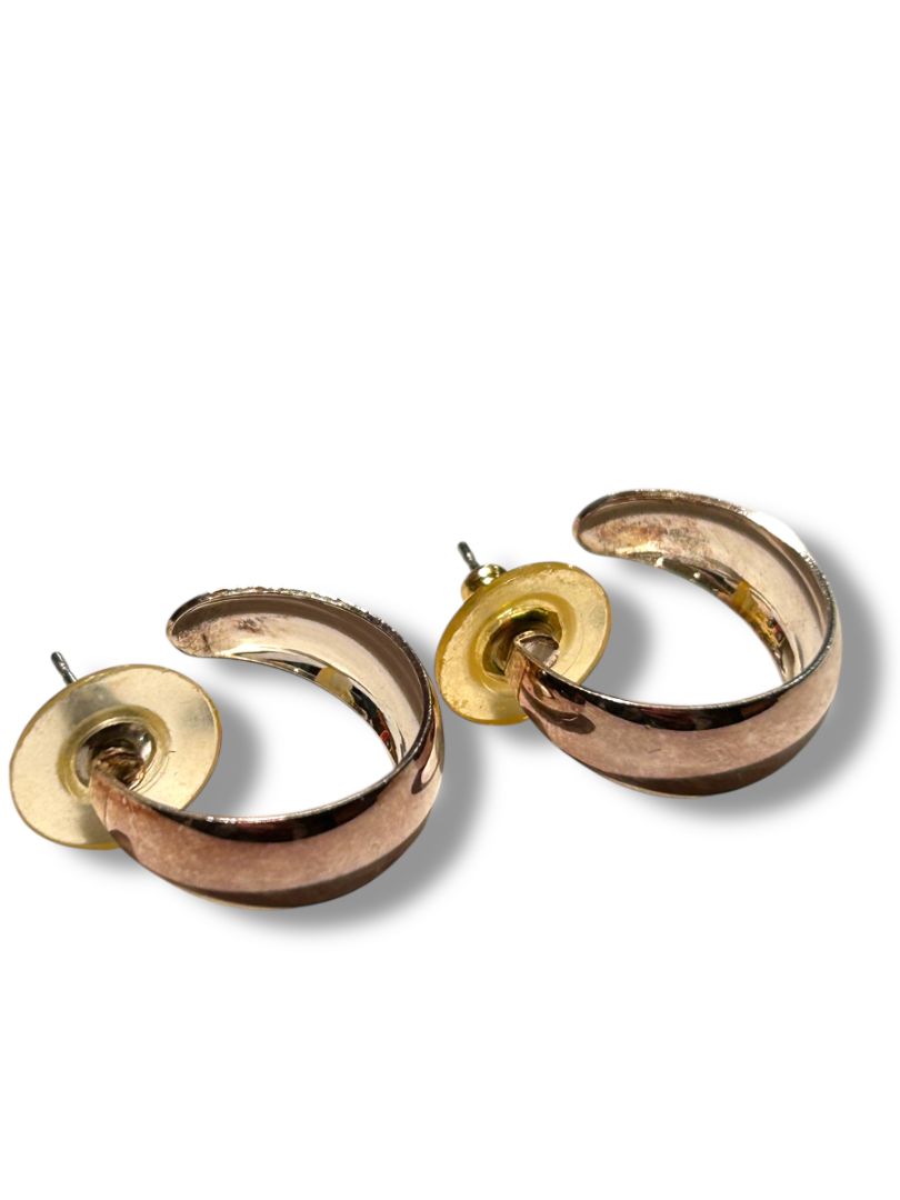Silvertone Post Pierced Earrings Hoop .75" Diameter