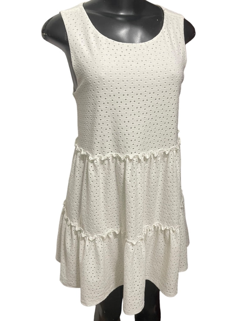 Small Speechless Womens Sleeveless Pullover Shift Dress White Eyelet Lined