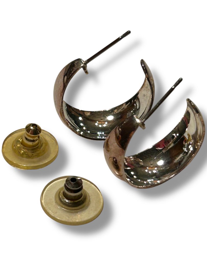 Silvertone Post Pierced Earrings Hoop .75" Diameter