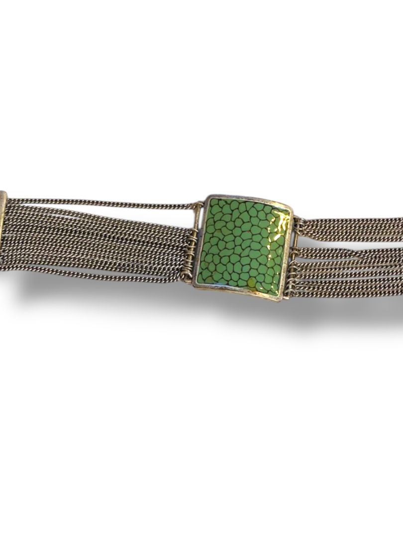 Silvertone Green Bracelet Foldover Clasp Reptile Design 7.5"