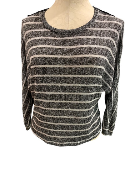 Medium Petite Spencer & Olivia Womens Gray Crochet Detail Sheer Lightweight Sweater