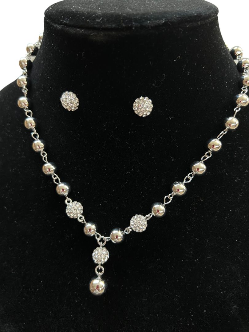 Silvertone Jewelry Set Pierced Earring Necklace Charter Club Sparkles