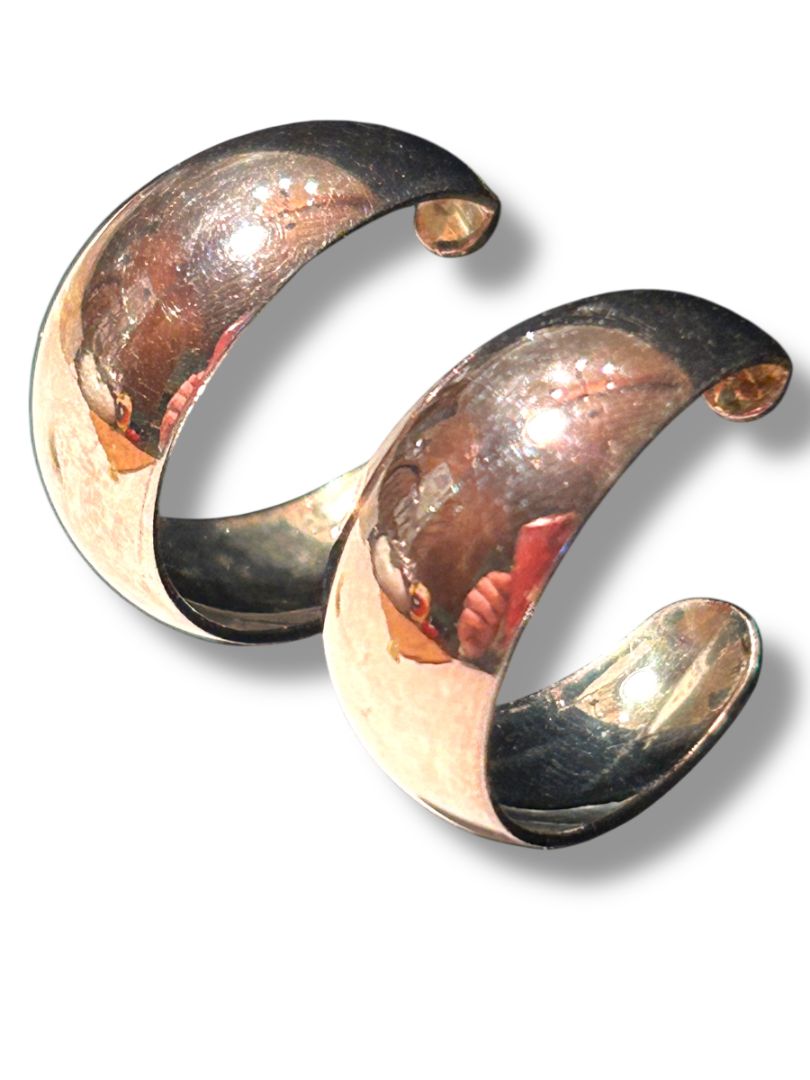 Silvertone Post Pierced Earrings Hoop .75" Diameter
