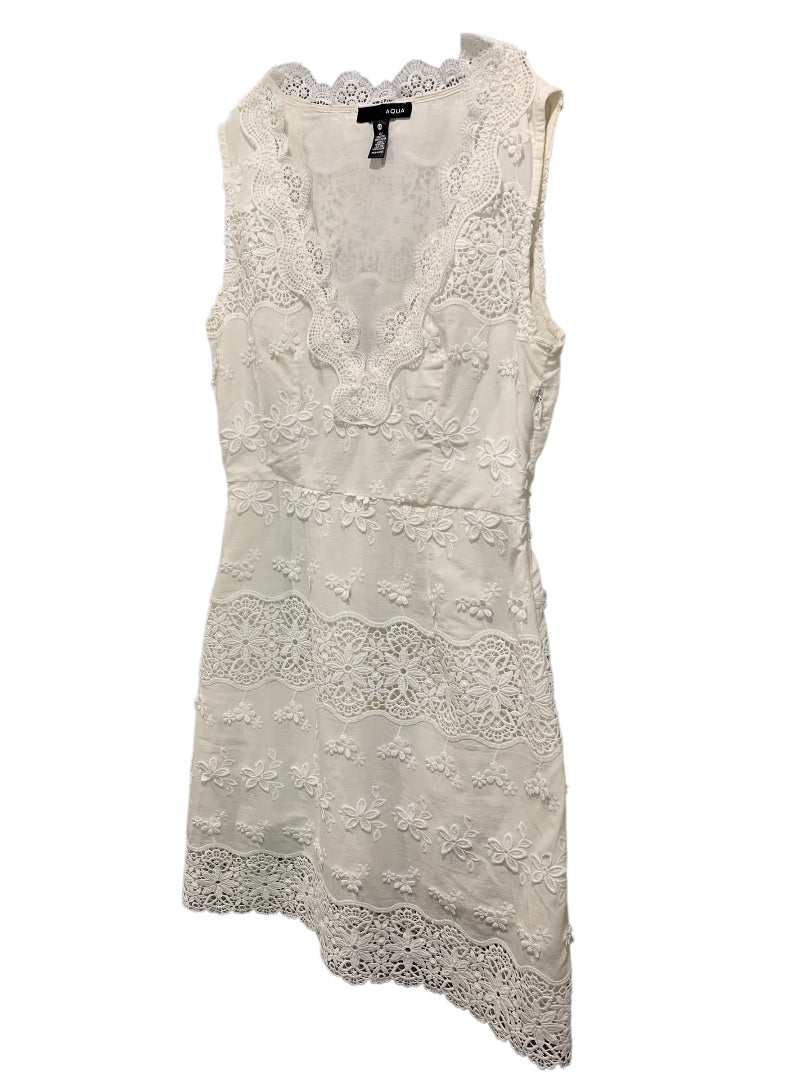 XS Aqua Brand White Sheath Dress Lace Applique V-Neck Sleeveless
