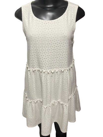 Small Speechless Womens Sleeveless Pullover Shift Dress White Eyelet Lined