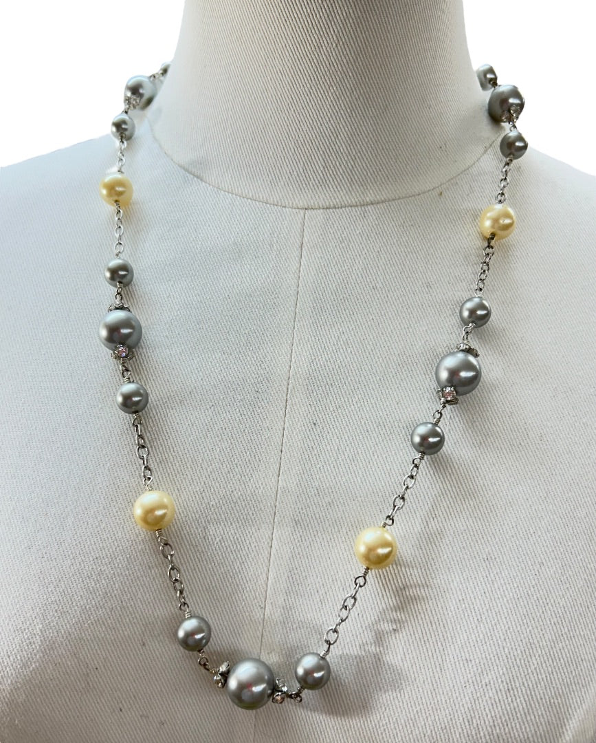 Silvertone Faux Pearl Necklace 18 Inch Lobster Clasp Gray Ivory