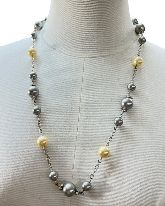 Silvertone Faux Pearl Necklace 18 Inch Lobster Clasp Gray Ivory