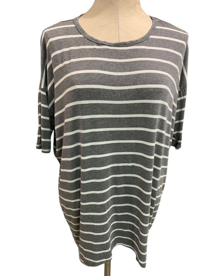 Size Small LulaRoe Womens Gray White Irma Tunic Hi Lo Tshirt