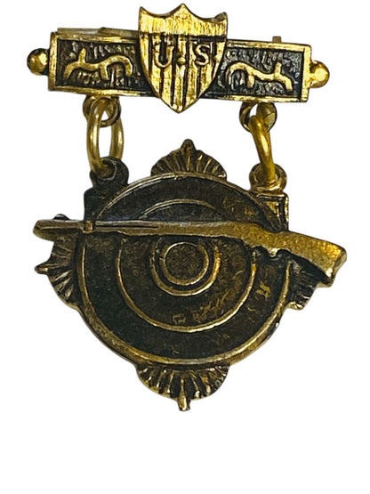Vintage US Military Goldtone Marksmanship Badge Medal Pin 1.1" Hong Kong