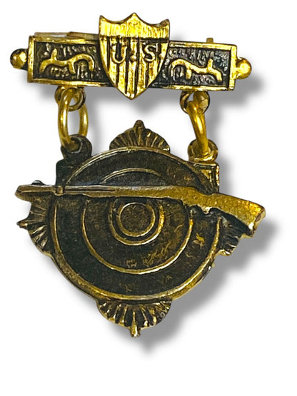 Vintage US Military Goldtone Marksmanship Badge Medal Pin 1.1" Hong Kong