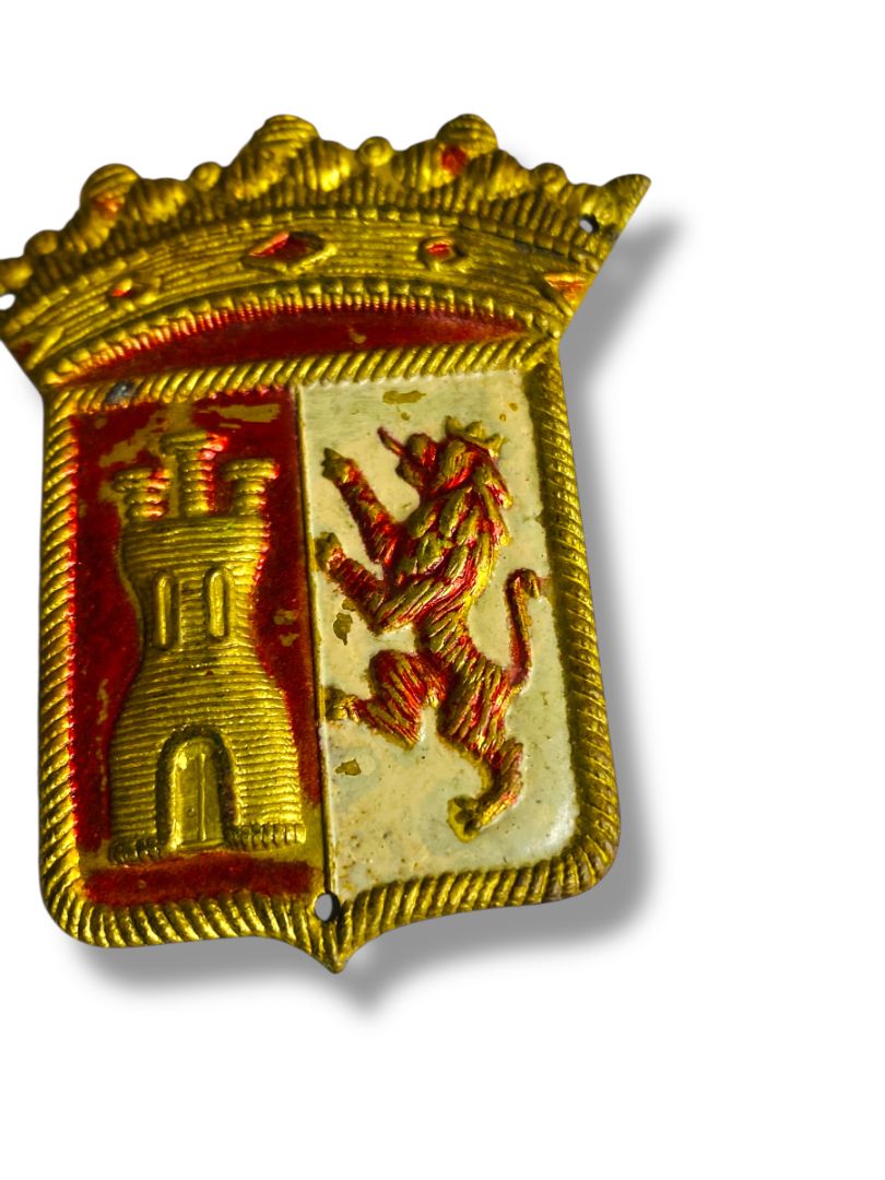 Vintage Spanish Heraldic Badge Metal Goldtone Red 2.25"