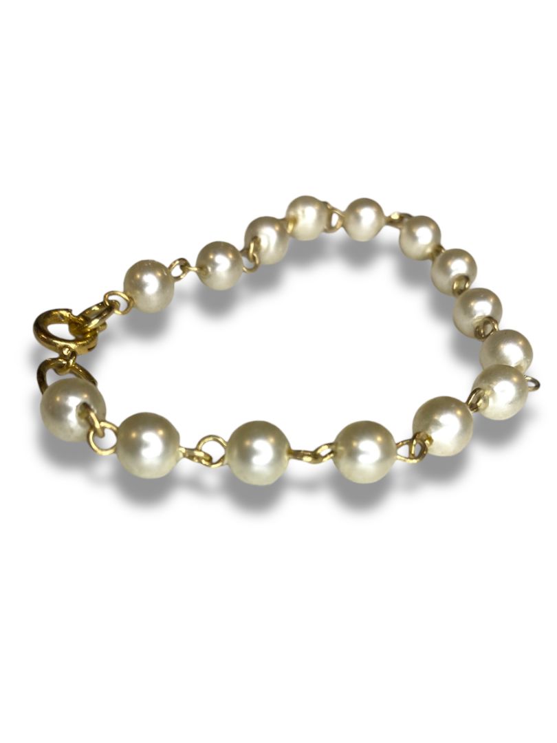 Vintage Goldtone 6mm Pearl 7" Bracelet Spring Clasp