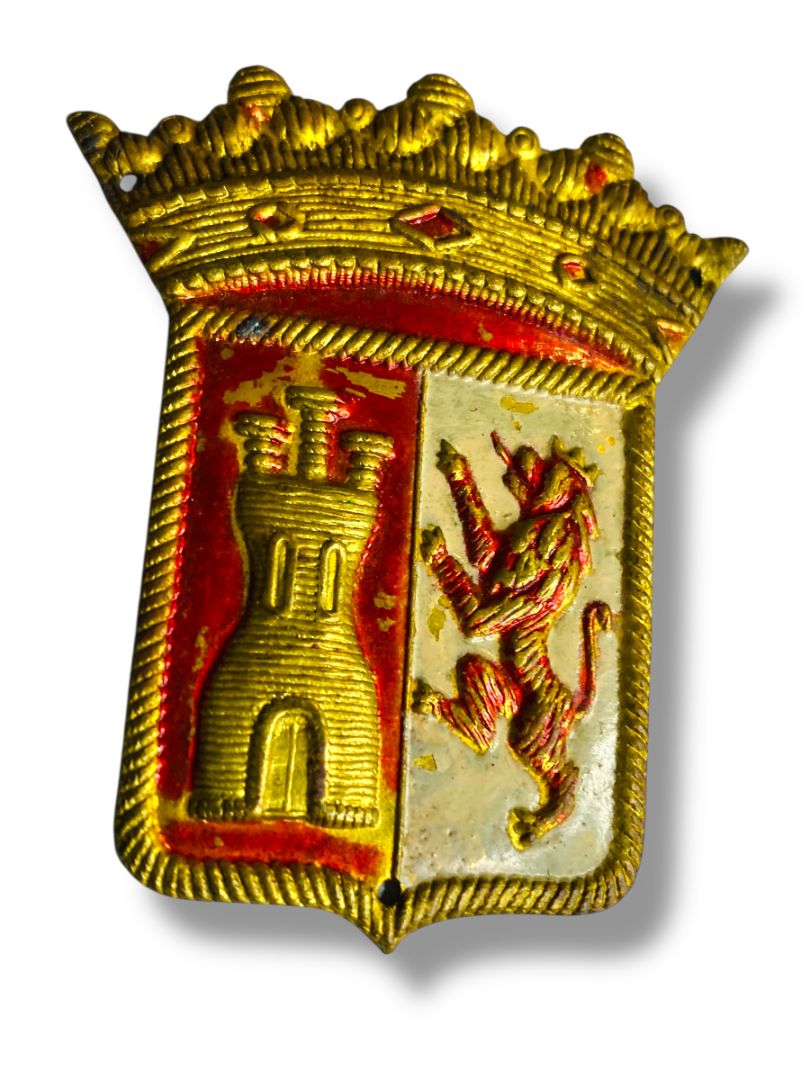 Vintage Spanish Heraldic Badge Metal Goldtone Red 2.25"