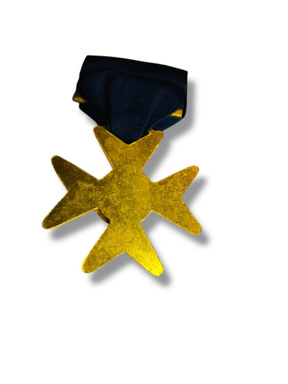 Vintage Widows Medal Masons Virginia Masonic White Enamel Maltese Cross Pin