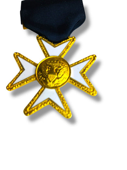 Vintage Widows Medal Masons Virginia Masonic White Enamel Maltese Cross Pin