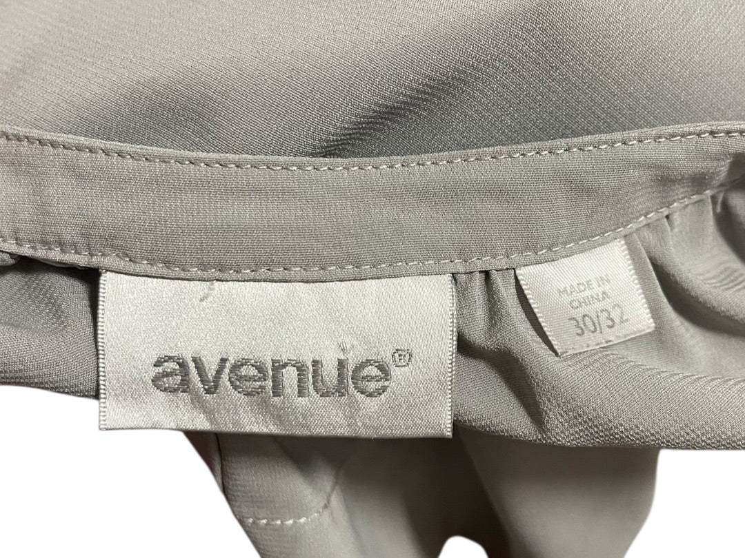 30/32 Avenue Gray Pullover Blouse