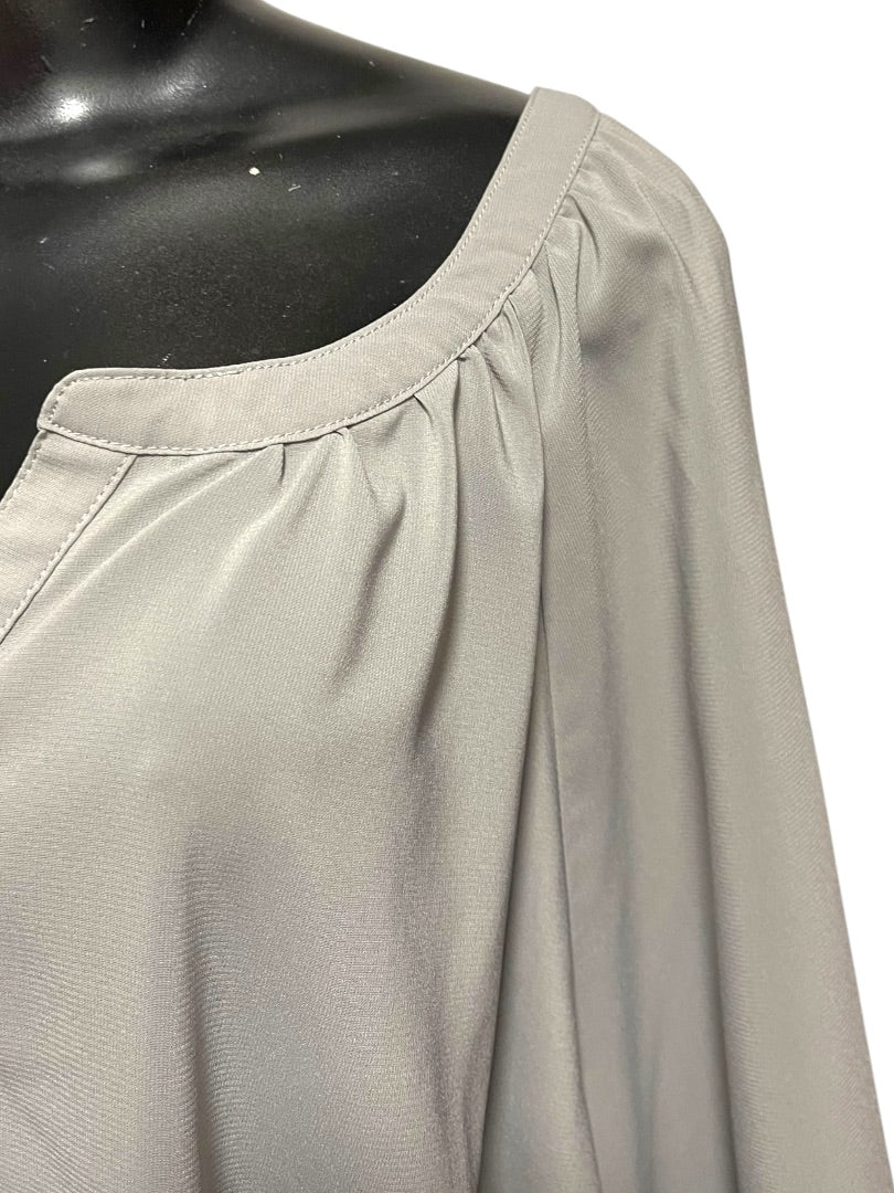 30/32 Avenue Gray Pullover Blouse