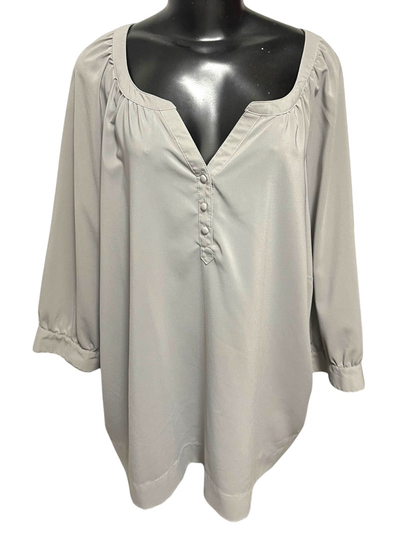 30/32 Avenue Gray Pullover Blouse