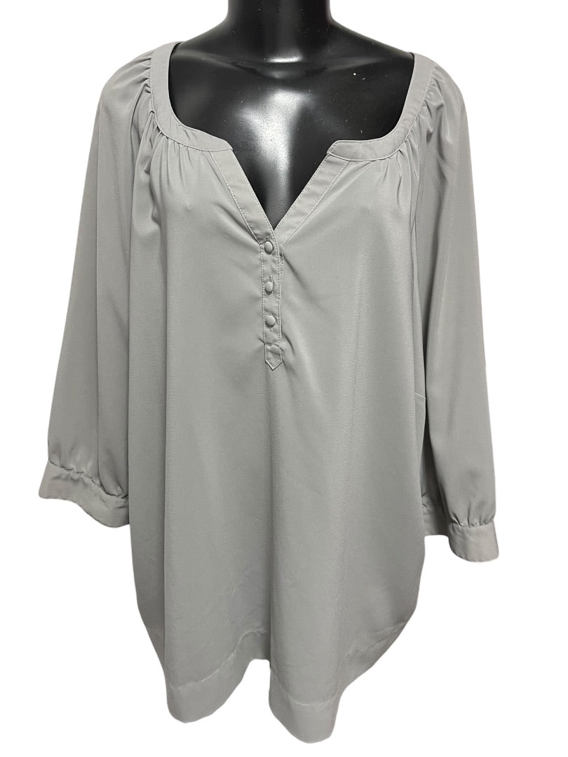 30/32 Avenue Gray Pullover Blouse
