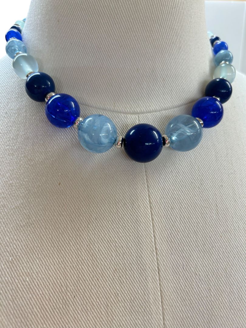 Graduated Blue Beaded Necklace Silvertone Spacers 17"+3" Extender