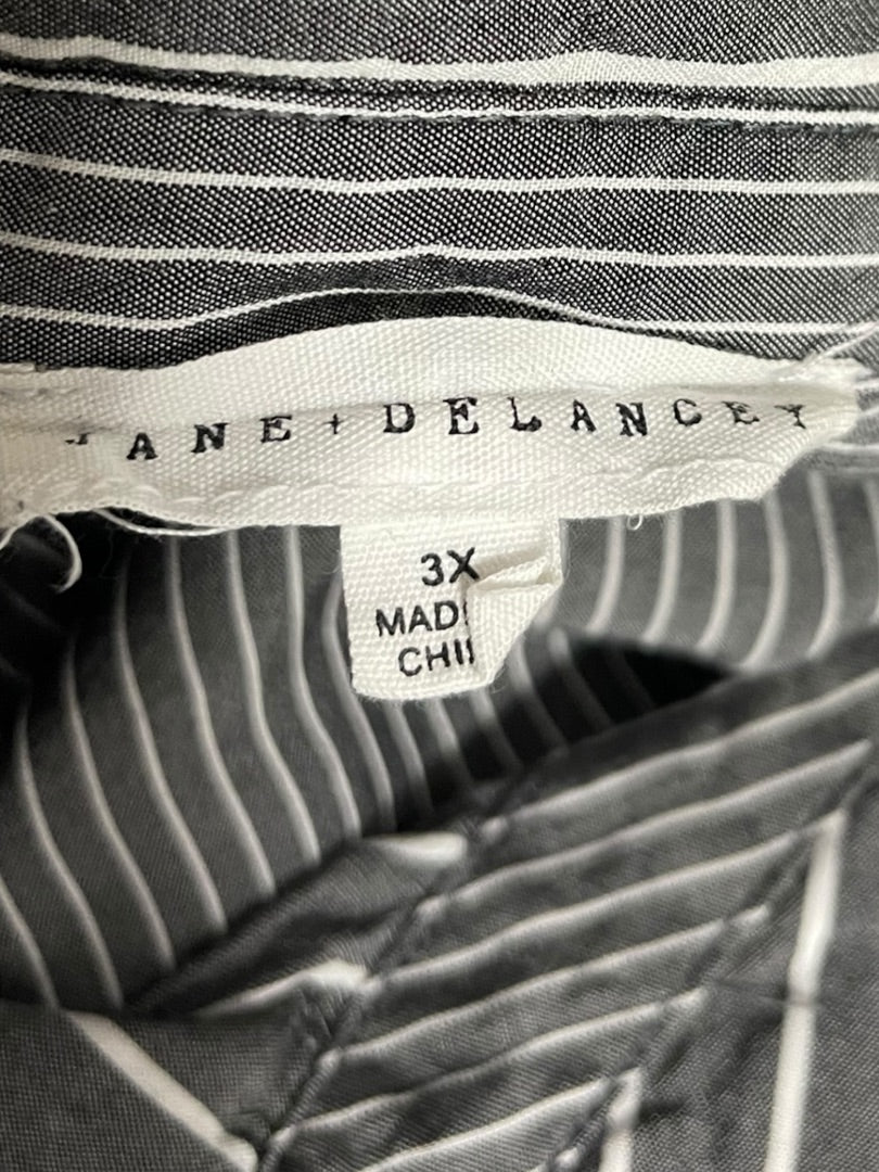 Size 3X Jane & Delancey Striped Roll Tab Sleeve Button Down Womens Top Gray