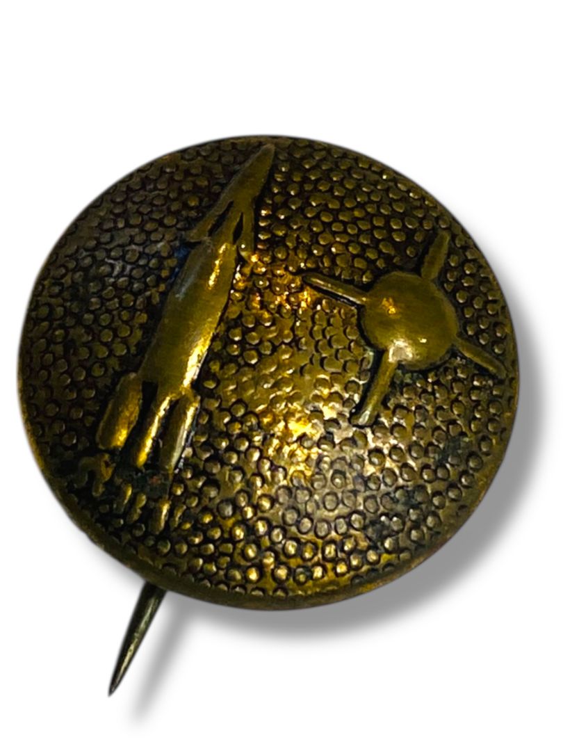 Vintage Rocket Spaceship Spacecraft Missile Launching Sputnik Brass Tone .5" Pin